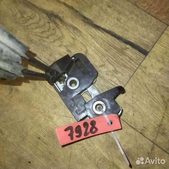 Замок багажника Ford Fusion