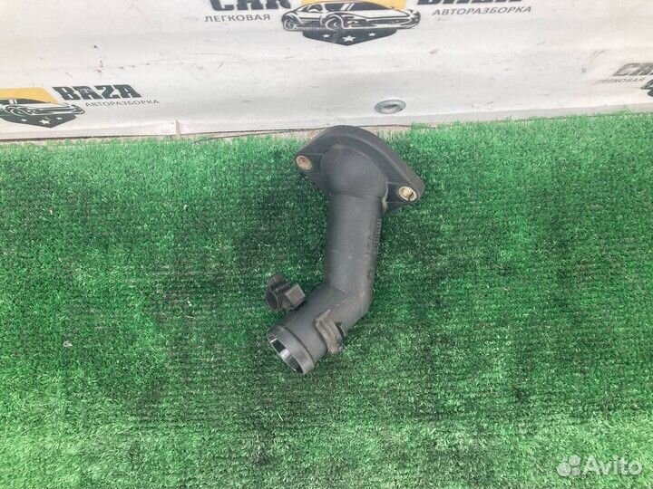 Фланец двигателя системы охлаждения