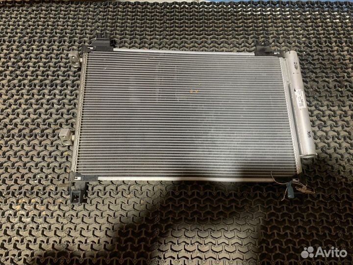 Радиатор кондиционера (конденсер) Toyota Yaris