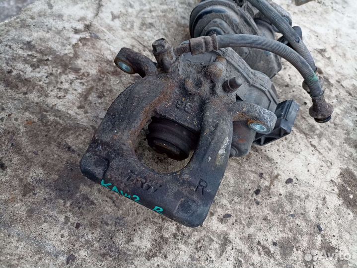 Задний суппорт от Ниссан Кашкай J11