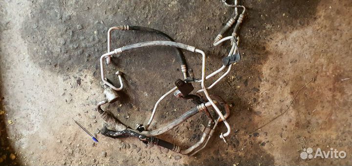 Киа Рио 2 трубки кондиционера