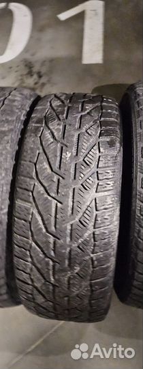 Kormoran SnowPro 205/50 R17 93V