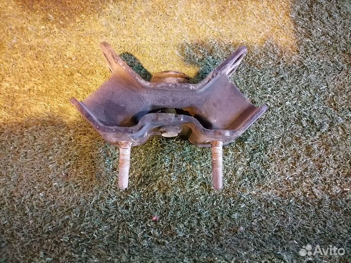 Опора двигателя (подушка двс) левая 12372-20010 To