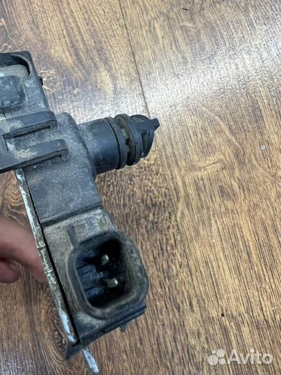 Замок капота Ford Focus 2 универсал 1 2006