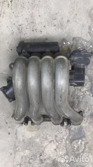 Впускной коллектор Audi A4 ALT 2.0