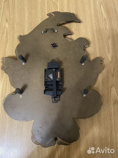 Часы деревянные