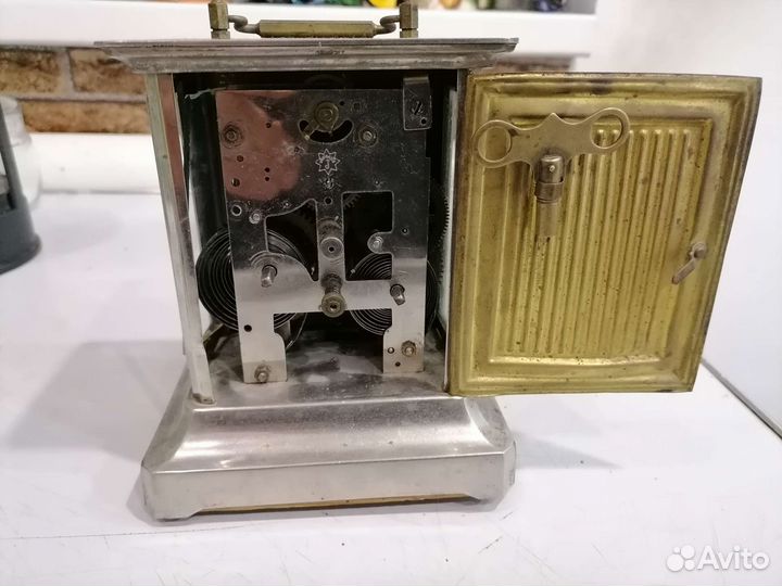 Каретные часы с шарманкой