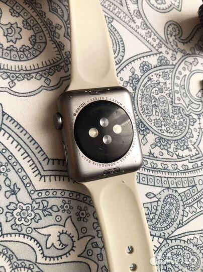 Часы apple watch 3 42mm исправные