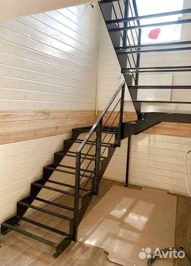 Лестничиный металлокаркас