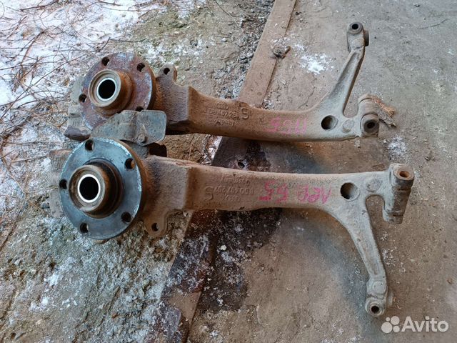 Передний поворотный кулак Passat B5 1.8