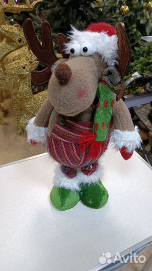 Плюшевый олень на Новый Год