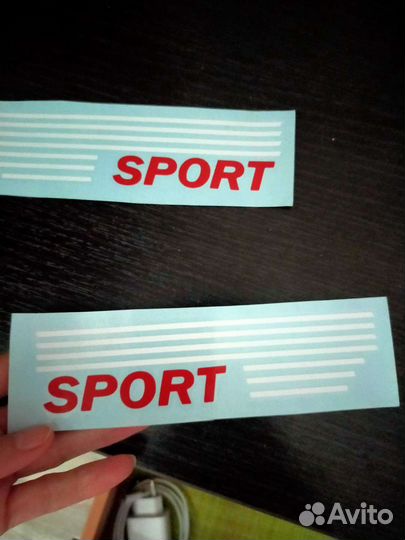 Наклейки на авто отдаю
