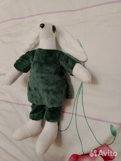 Плюшевый кролик