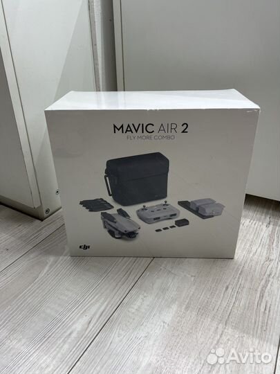 Новый квадрокоптер DJI AIR 2 fly more combo