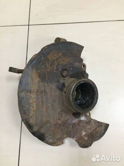 Кулак поворотный правый Chevrolet Niva