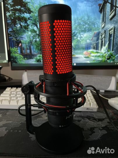 Микрофон HyperX QuadCast черный