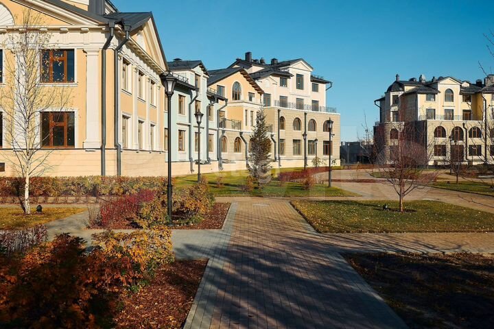 2-к. квартира, 83,2 м², 1/4 эт.