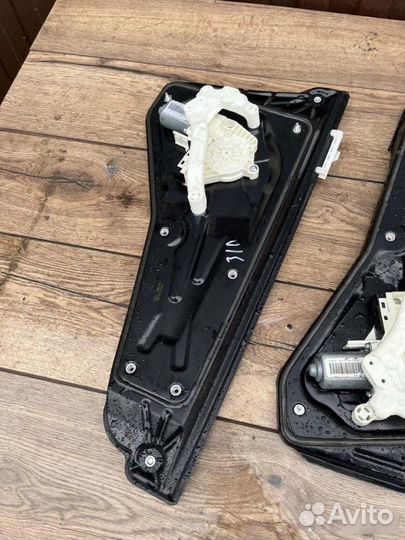 Стеклоподъемник задний Land Rover Sport 3.0