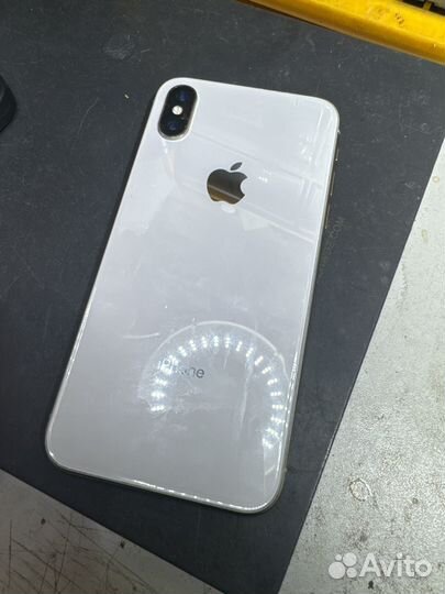 iPhone X, 64 ГБ