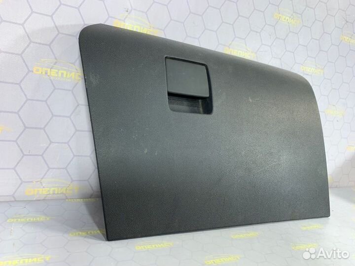 Крышка бардачка Opel Astra H