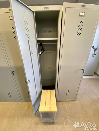 Шкаф металлический для раздевалок