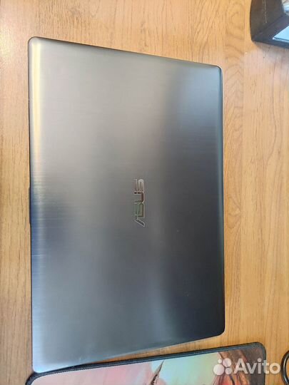 Ноутбук Asus