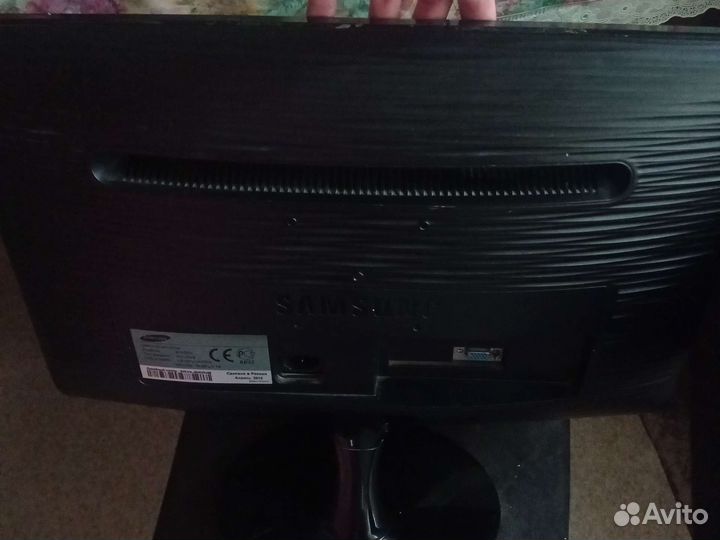 Монитор Samsung