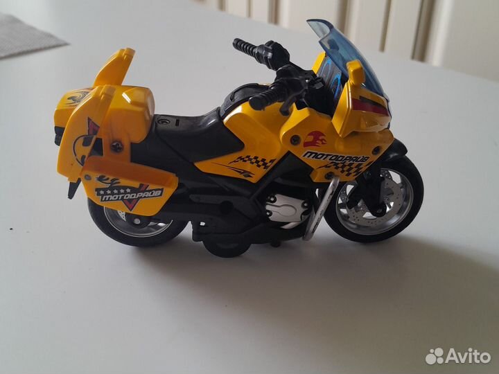 Мотоцикл инерционный 128 см