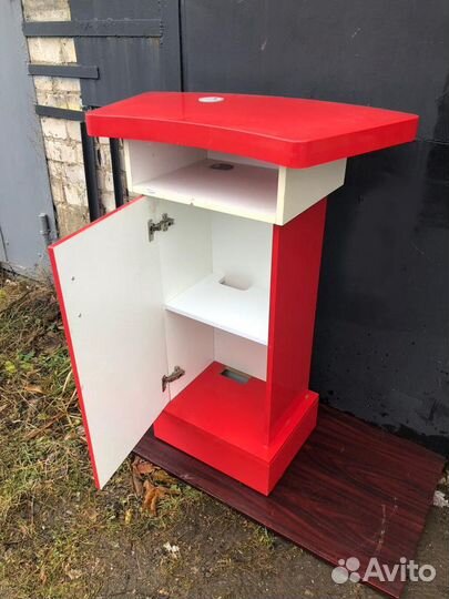 Тумба-стойка со шкафчиком