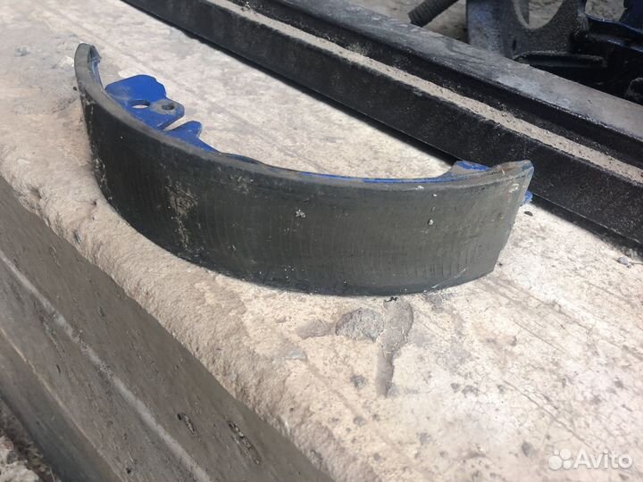 Тормозные колодки задние