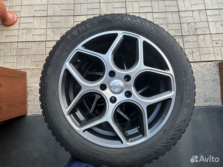 Nokian Tyres Hakkapeliitta 9 215/55 R17 98T