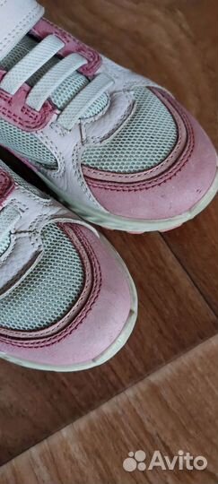 Кроссовки для девочки