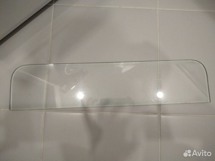 Стеклянная полка в ванну