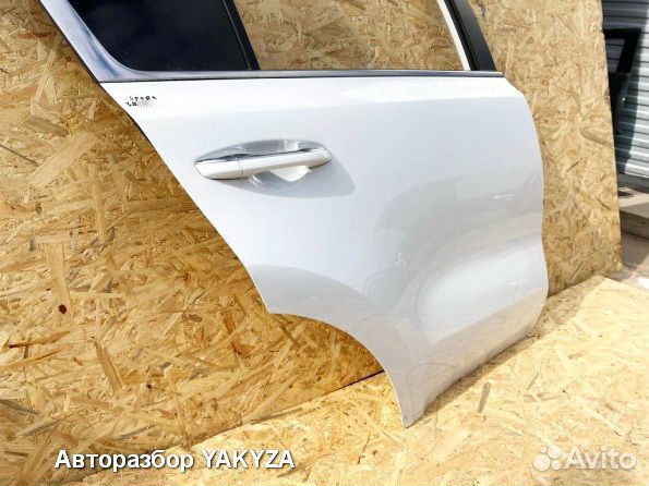 Дверь задняя правая Kia Sportage 4 Киа Спортейдж 4