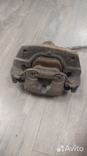 Суппорт тормозной передний левый Bmw X5 E53 3.0D