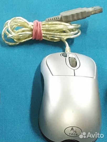 Клавиатура с фонариком и три мышки. Лот