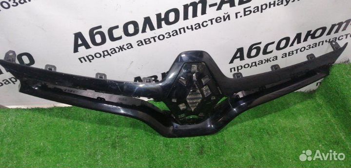 Решетка радиатора Renault Fluence 2010