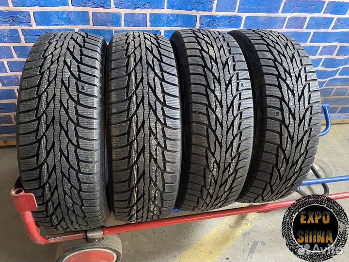 Kumho WinterCraft SUV Ice WS51 235/65 R17 108T