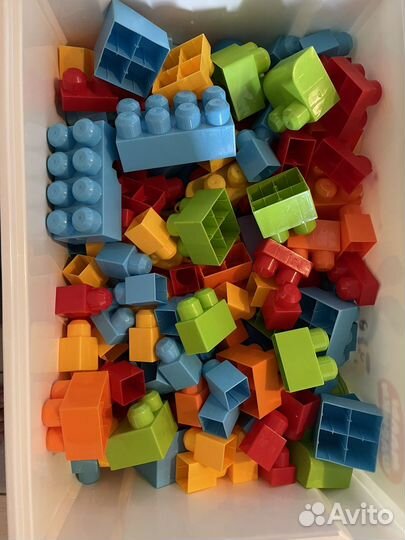 Ящик с игрушками для малышей