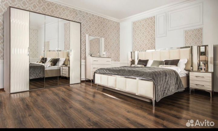 Спальный гарнитур 