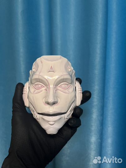 Маски на стену