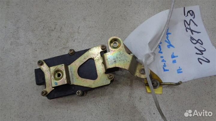 Активатор замка двери передней правой Hyundai Gal