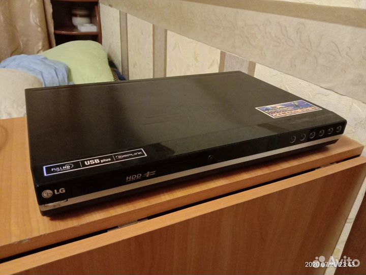 DVD/HDD-рекордер LG hdrk-888