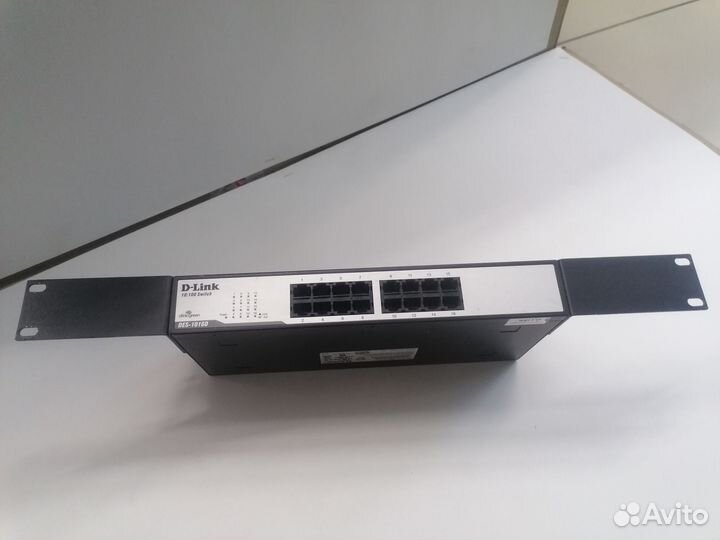 Коммутатор D-Link DES-1016D