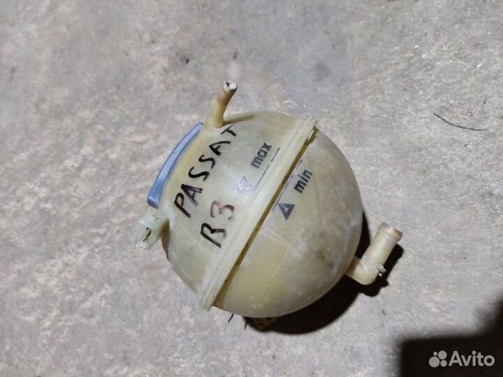 Бачок расширительный Volkswagen Vento седан 2.0I