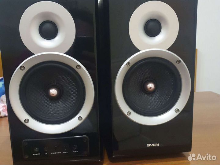 Акустические колонки sven royal r1