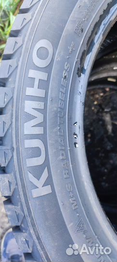 Kumho WinterCraft Ice Wi32 215/50 R17