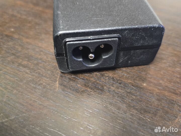 Блок питания для ноутбука 19V 3.42A