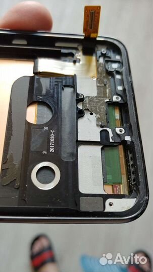 Дисплей LG V30