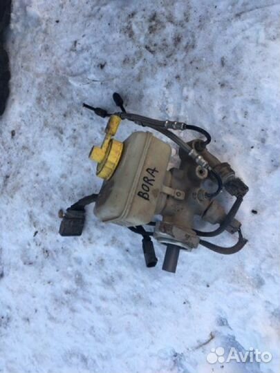 Главный тормозной цилиндр Volkswagen Golf4/Bora